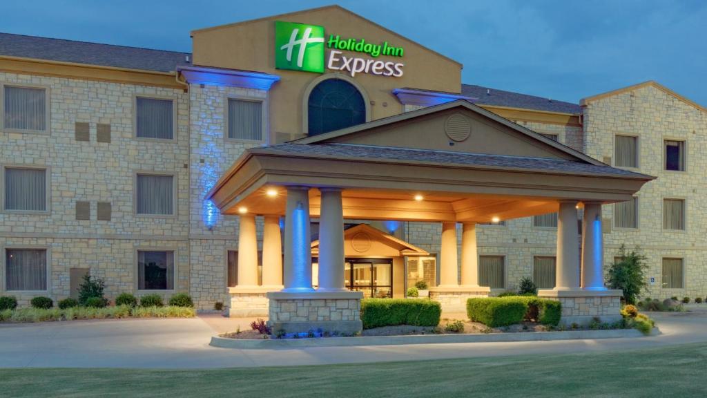 Holiday Inn Express Hotel & Suites Oklahoma City Northwest an IHG Hotel Main image 1